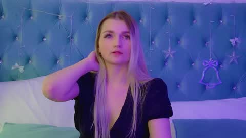 annyraii online show from January 12, 6:07 am