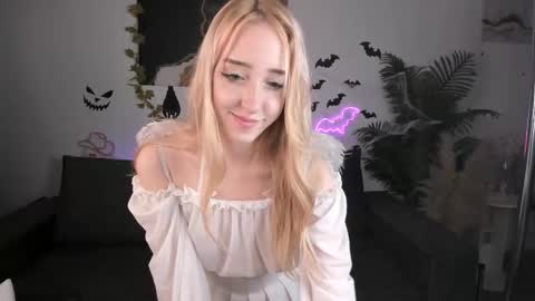 Anora online show from October 31, 2:21 pm