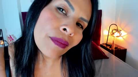 Anthonelaa   online show from September 29, 8:25 pm