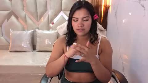 Antonela online show from December 2, 3:36 pm