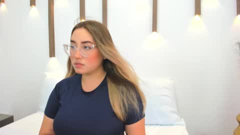 A N T O N E L L A  online show from February 28, 12:09 pm