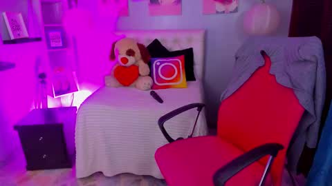    online show from November 29, 1:37 pm