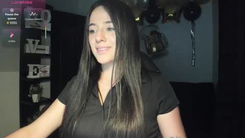 antonella  online show from October 3, 9:09 pm