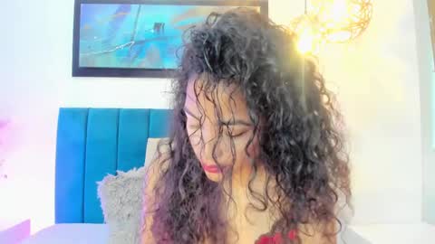 Snapshot of antonellahall_ chatting on March 4, 11:51 am AntonellaHall  online show from March 4, 11:51 am