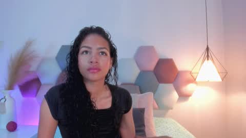 Snapshot of antonellahall_ chatting on February 17, 12:16 pm AntonellaHall  online show from February 17, 12:16 pm