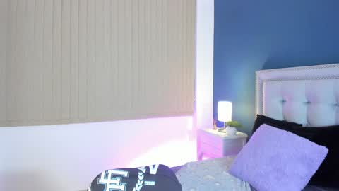 Snapshot of antonellaparker chatting on December 3, 12:16 pm Sarah online show from December 3, 12:16 pm