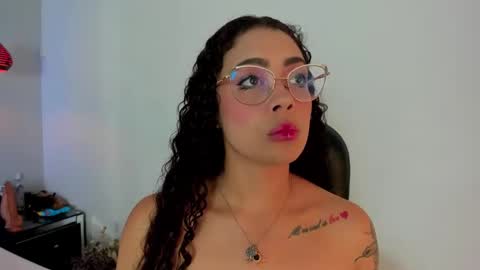 A N T O N E L L E  online show from March 2, 11:09 am