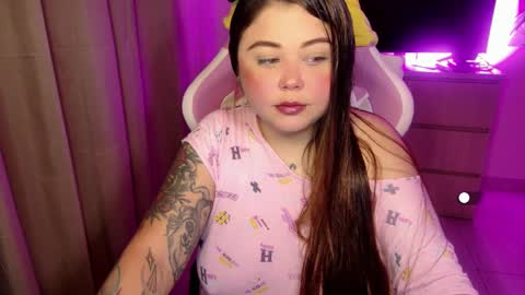   Independent model  online show from February 26, 7:35 pm