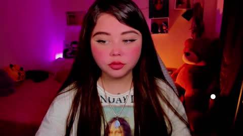   Independent model  online show from March 2, 3:13 am