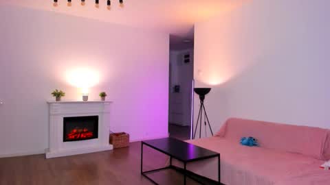 Anysa Smith online show from February 23, 10:31 pm