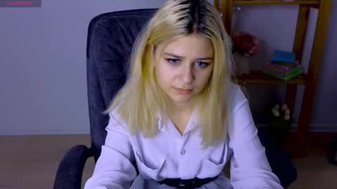 ApheliaStar online show from November 2, 4:21 pm