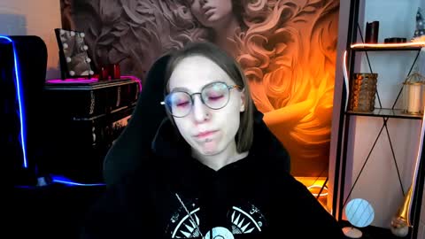 APHEX QUEEN online show from February 3, 1:08 pm