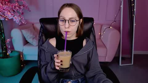 APHEX QUEEN online show from February 28, 1:03 pm