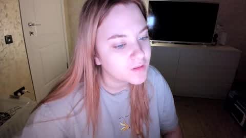 appleyummybuns online show from December 2, 3:52 am