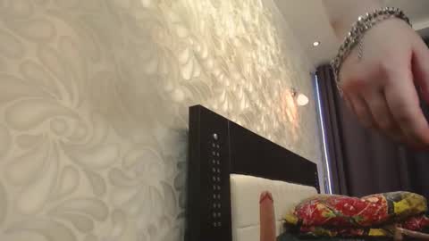 April Bronte online show from November 30, 10:47 pm