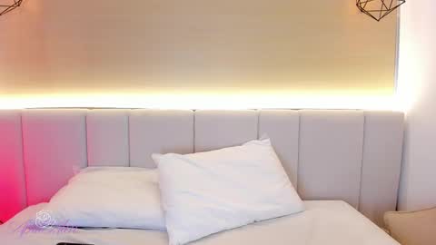 April online show from January 12, 7:02 am