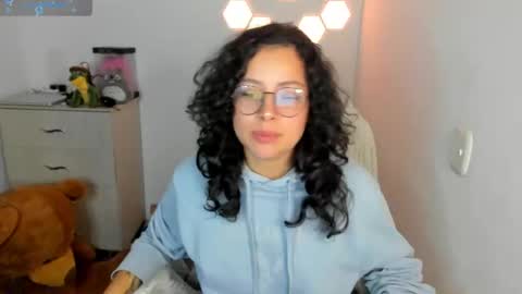 aqua emilly online show from December 22, 11:52 pm