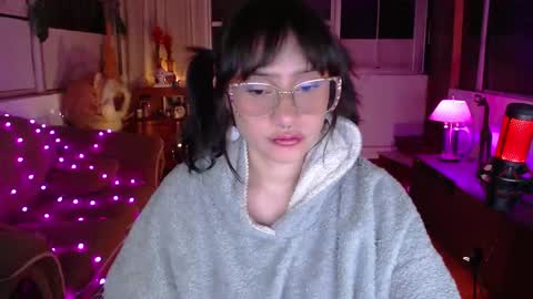 Snapshot of aquamarinebubble chatting on October 14, 3:09 am Zam independent model online show from October 14, 3:09 am