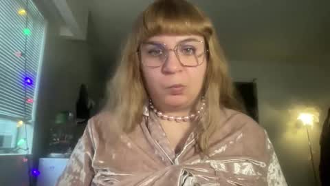 BustyPrincessLeila online show from January 31, 7:11 pm