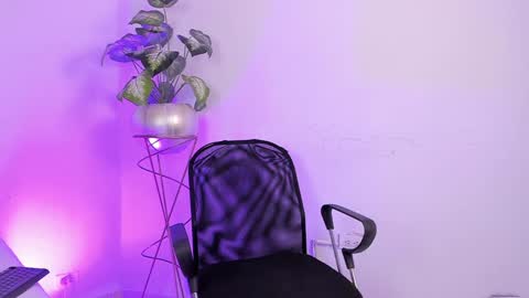   online show from January 19, 5:26 am