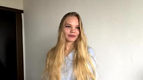 Snapshot of argeliaboivin chatting on October 31, 11:25 am Amelia online show from October 31, 11:25 am