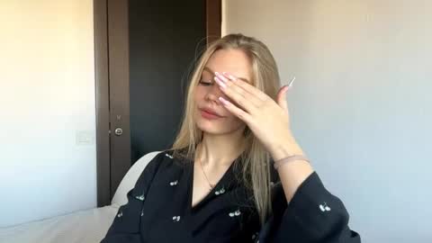 Amelia online show from November 9, 6:53 am