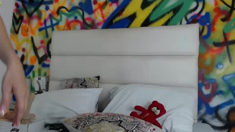 aria online show from January 19, 11:45 am