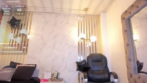 aria  online show from December 20, 8:46 pm