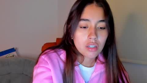 Snapshot of ariamontgomeryyy chatting on February 4, 8:46 am Aria Montgomery online show from February 4, 8:46 am