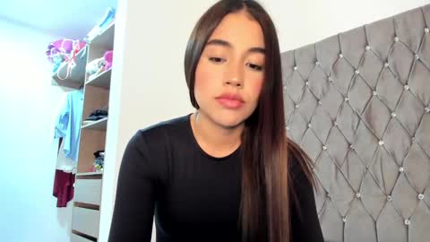 Snapshot of ariamontgomeryyy chatting on December 29, 1:45 am Aria Montgomery online show from December 29, 1:45 am