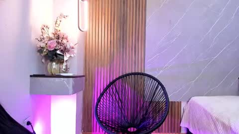 Ariana online show from February 22, 12:40 pm