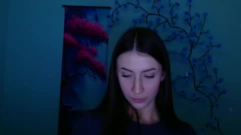 Ariana online show from November 25, 1:13 pm