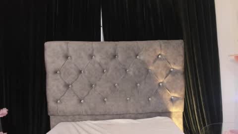   online show from December 5, 8:32 pm