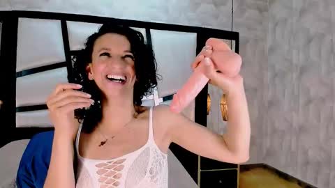 Snapshot of ariannarussell1 chatting on October 19, 6:32 pm ariannarussell1 online show from October 19, 6:32 pm