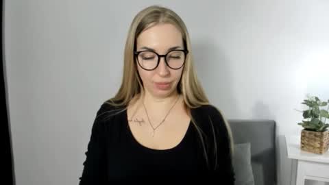 Aria online show from March 2, 12:23 pm