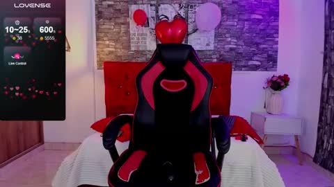 ARITH SANDOVAL online show from February 14, 8:48 pm