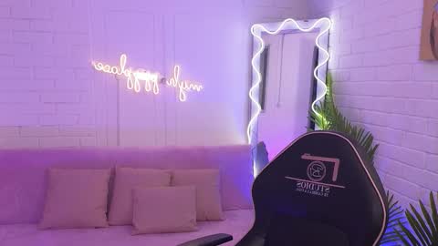 artemiss_tay online show from September 15, 7:43 pm