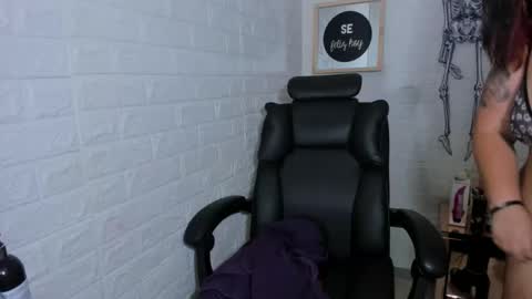 artenisa_tay69 online show from October 27, 5:03 am