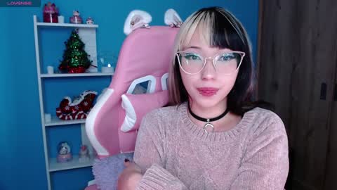 Lenna online show from December 6, 3:52 am