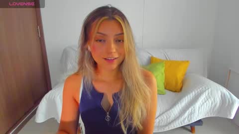Snapshot of ary_cam230 chatting on October 23, 9:32 pm Zahaara online show from October 23, 9:32 pm
