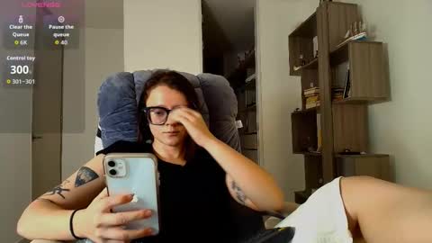 Ary 3 online show from November 9, 10:05 pm