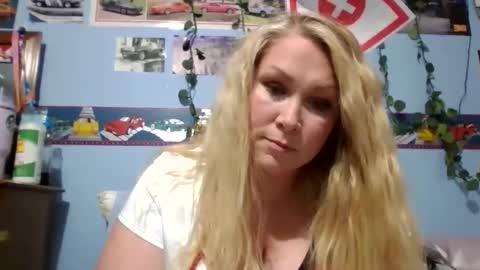 Snapshot of ash0ley chatting on October 29, 8:33 pm ash0ley online show from October 29, 8:33 pm