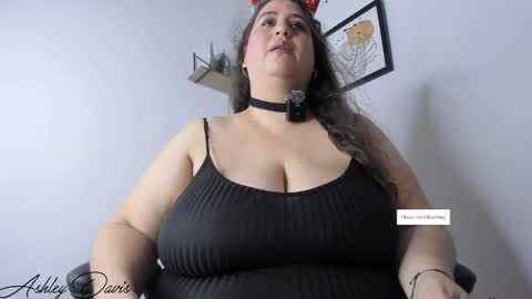 ASHLEY  online show from December 20, 5:11 am