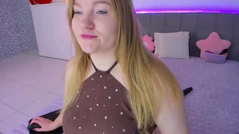 AshleyJonse online show from December 3, 6:05 am