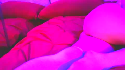 Snapshot of ashleyshyne69 chatting on January 14, 3:32 am Ashley online show from January 14, 3:32 am