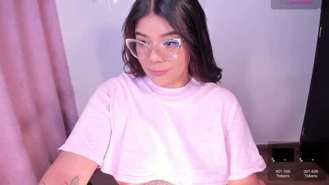Snapshot of ashleyy18__ chatting on January 30, 9:04 am Ashleyy18   online show from January 30, 9:04 am