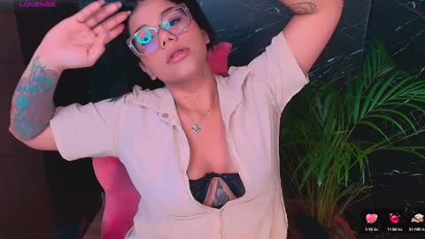 Snapshot of ashleyy18__ chatting on September 19, 10:03 am Ashleyy18   online show from September 19, 10:03 am