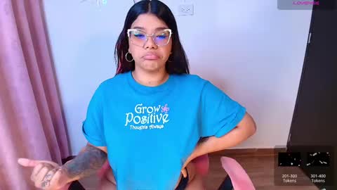 Snapshot of ashleyy18__ chatting on February 17, 9:24 am Ashleyy18   online show from February 17, 9:24 am