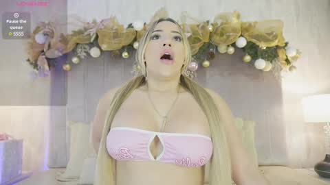 Paula Baleta  online show from December 3, 3:29 am