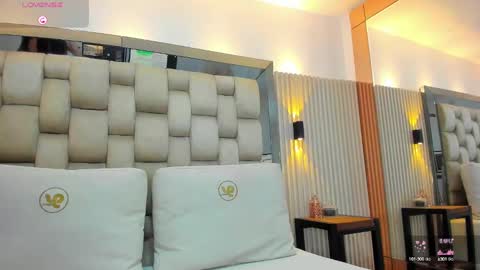 ashlyn online show from February 25, 8:11 pm